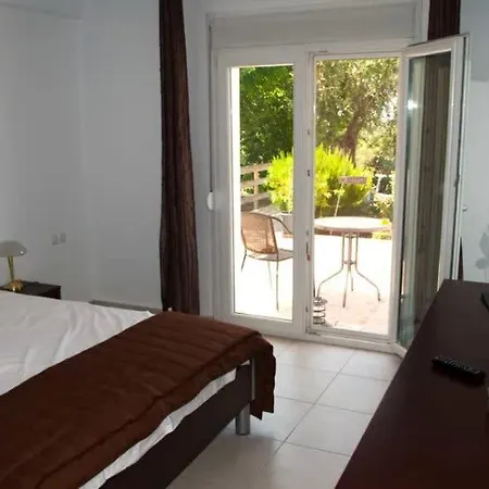 Thasos Seaside Serenity - Seaview & Garden Nests Apartment *